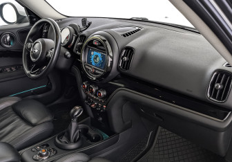 Подержанный автомобиль MINI Countryman 2018 года (13 фото)