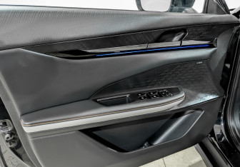 Подержанный автомобиль Changan UNI-V 2023 года (19 фото)