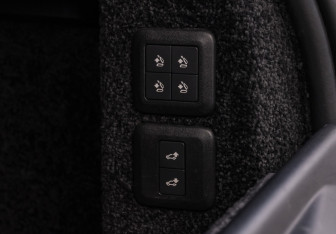 Подержанный автомобиль Land Rover Range Rover 2021 года (26 фото)