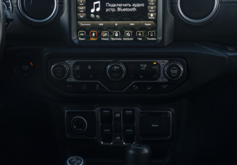 Подержанный автомобиль Jeep Wrangler 2018 года (18 фото)