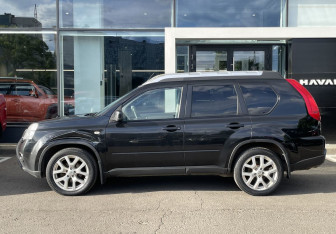 Подержанный автомобиль Nissan X-Trail 2014 года (8 фото)