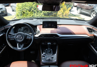 Подержанный автомобиль Mazda CX-9 2019 года (12 фото)