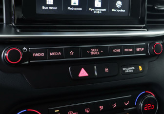 Подержанный автомобиль Kia Ceed Hatchback 2018 года (16 фото)