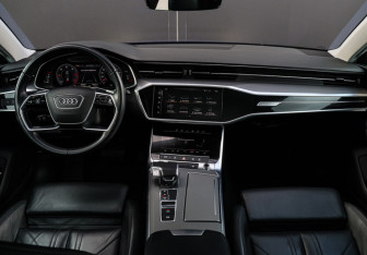 Подержанный автомобиль Audi A7 2019 года (11 фото)