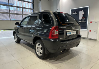 Подержанный автомобиль Kia Sportage 2009 года (6 фото)