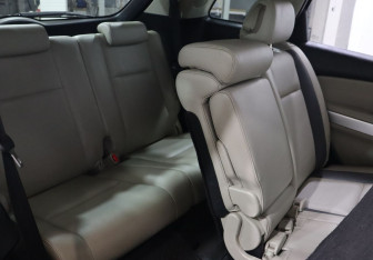 Подержанный автомобиль Mazda CX-9 2006 года (23 фото)