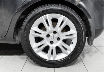 Подержанный автомобиль Opel Corsa 2008 года (6 фото)