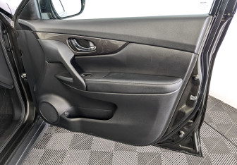 Подержанный автомобиль Nissan X-Trail 2019 года (25 фото)