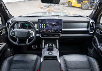 Подержанный автомобиль Jetour T2 2024 года (13 фото)