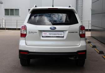 Подержанный автомобиль Subaru Forester Suv 2014 года (6 фото)