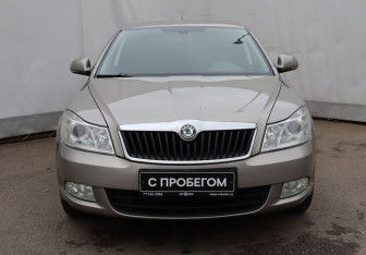 Подержанный автомобиль Skoda Octavia Liftback 2010 года (2 фото)