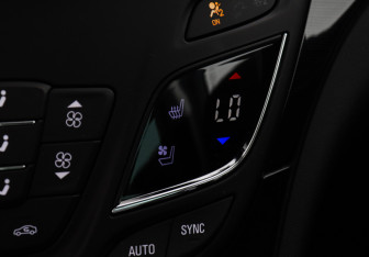 Подержанный автомобиль Opel Insignia Liftback 2014 года (13 фото)