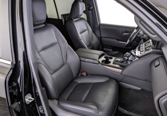 Подержанный автомобиль Toyota Land Cruiser Suv 2022 года (23 фото)