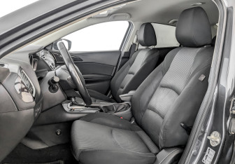 Подержанный автомобиль Mazda 3 Sedan 2014 года (20 фото)