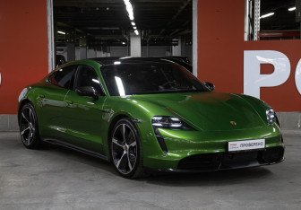 Подержанный автомобиль Porsche Taycan 2021 года (3 фото)