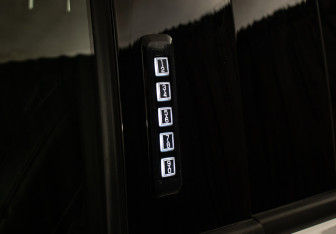 Подержанный автомобиль Ford F-150 2022 года (27 фото)