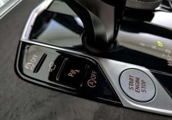 Подержанный автомобиль BMW X5 2021 года (26 фото)