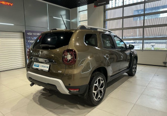 Подержанный автомобиль Renault Duster 2021 года (4 фото)