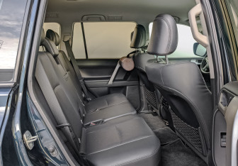 Подержанный автомобиль Toyota Land Cruiser Prado 2021 года (17 фото)