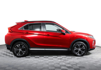 Подержанный автомобиль Mitsubishi Eclipse Cross 2019 года (4 фото)