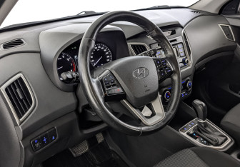 Подержанный автомобиль Hyundai Creta 2019 года (15 фото)