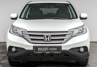 Подержанный автомобиль Honda CR-V 2013 года (2 фото)