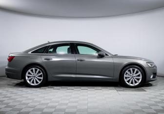Подержанный автомобиль Audi A6 Sedan 2021 года (4 фото)