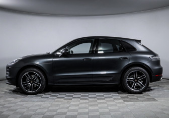 Подержанный автомобиль Porsche Macan 2019 года (8 фото)