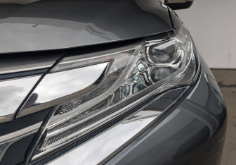 Подержанный автомобиль Mitsubishi Pajero Sport 2018 года (10 фото)