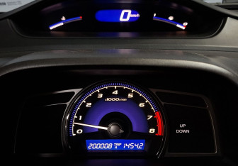 Подержанный автомобиль Honda Civic Sedan 2010 года (13 фото)