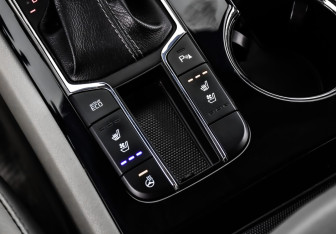 Подержанный автомобиль Kia Carnival 2019 года (19 фото)