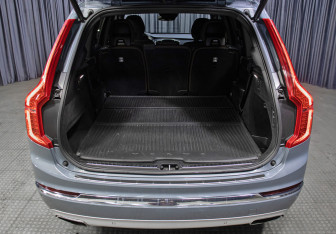 Подержанный автомобиль Volvo XC90 2020 года (10 фото)