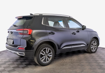 Подержанный автомобиль Chery Tiggo 4 2022 года (5 фото)