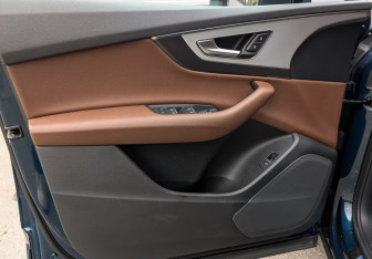 Подержанный автомобиль Audi Q7 2019 года (19 фото)