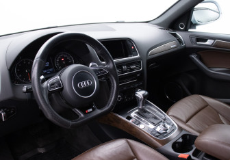 Подержанный автомобиль Audi Q5 2013 года (9 фото)