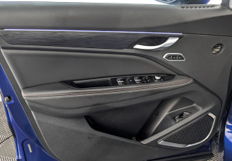 Подержанный автомобиль Geely Tugella 2022 года (19 фото)