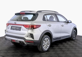 Подержанный автомобиль Kia Rio Hatchback 2021 года (5 фото)