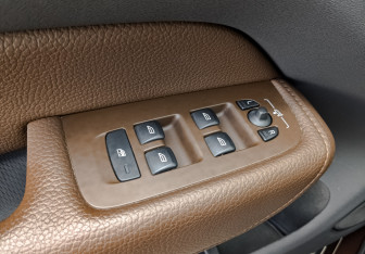 Подержанный автомобиль Volvo XC60 2019 года (28 фото)
