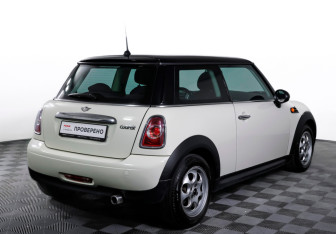 Подержанный автомобиль MINI Hatch 2012 года (5 фото)