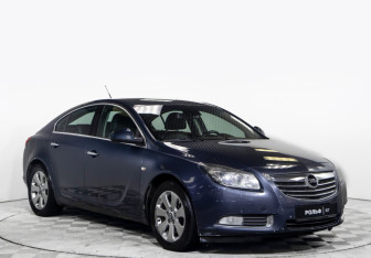 Подержанный автомобиль Opel Insignia Liftback 2010 года (3 фото)