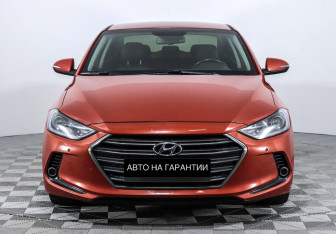 Подержанный автомобиль Hyundai Elantra Sedan 2017 года (2 фото)
