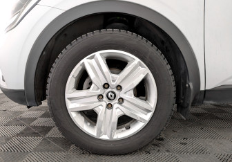 Подержанный автомобиль Renault Arkana 2019 года (18 фото)