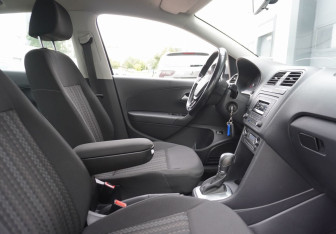 Подержанный автомобиль Volkswagen Polo Sedan 2017 года (12 фото)