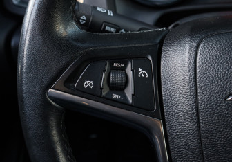 Подержанный автомобиль Opel Astra Hatchback 2010 года (19 фото)