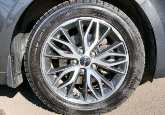 Подержанный автомобиль Kia K5 2021 года (20 фото)