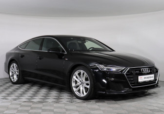 Подержанный автомобиль Audi A7 2021 года (3 фото)