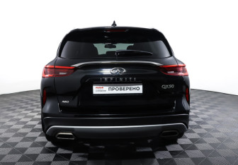 Подержанный автомобиль Infiniti QX50 2018 года (6 фото)