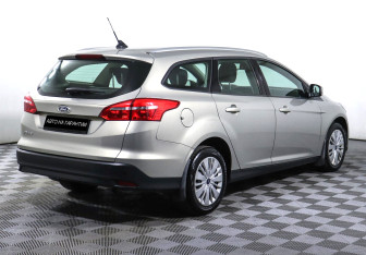 Подержанный автомобиль Ford Focus Wagon 2018 года (3 фото)