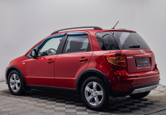 Подержанный автомобиль Suzuki SX4 Hatchback 2010 года (3 фото)