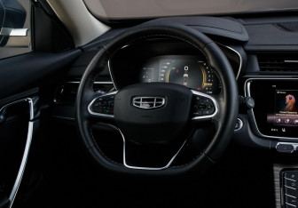 Подержанный автомобиль Geely Atlas Pro 2022 года (12 фото)